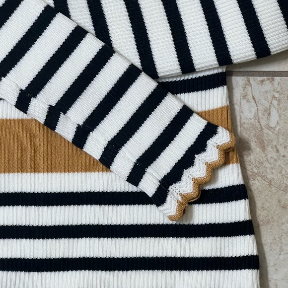 NWT Francesca’s Long Sleeve - Picture 4 of 6